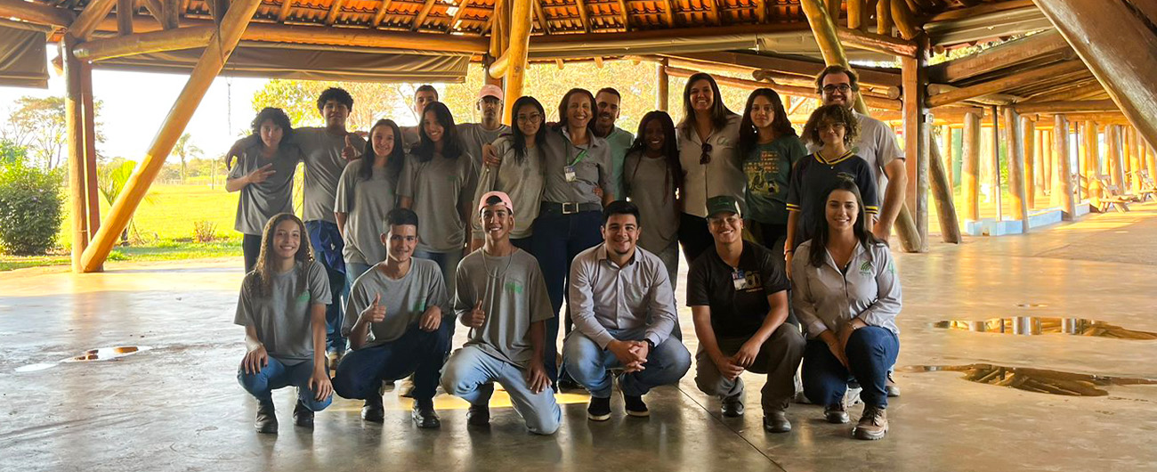 Copercana doa sementes de hortaliças para o Programa Jovem Agricultor do Futuro