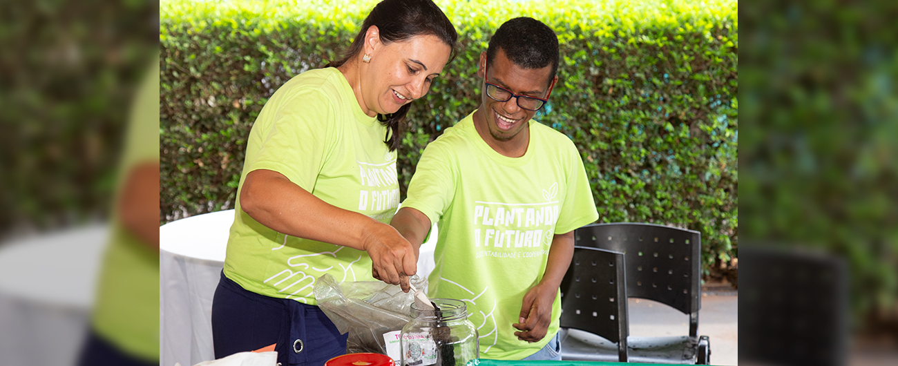 Reciclagem de vidro é tema de atividade do projeto Plantando o Futuro