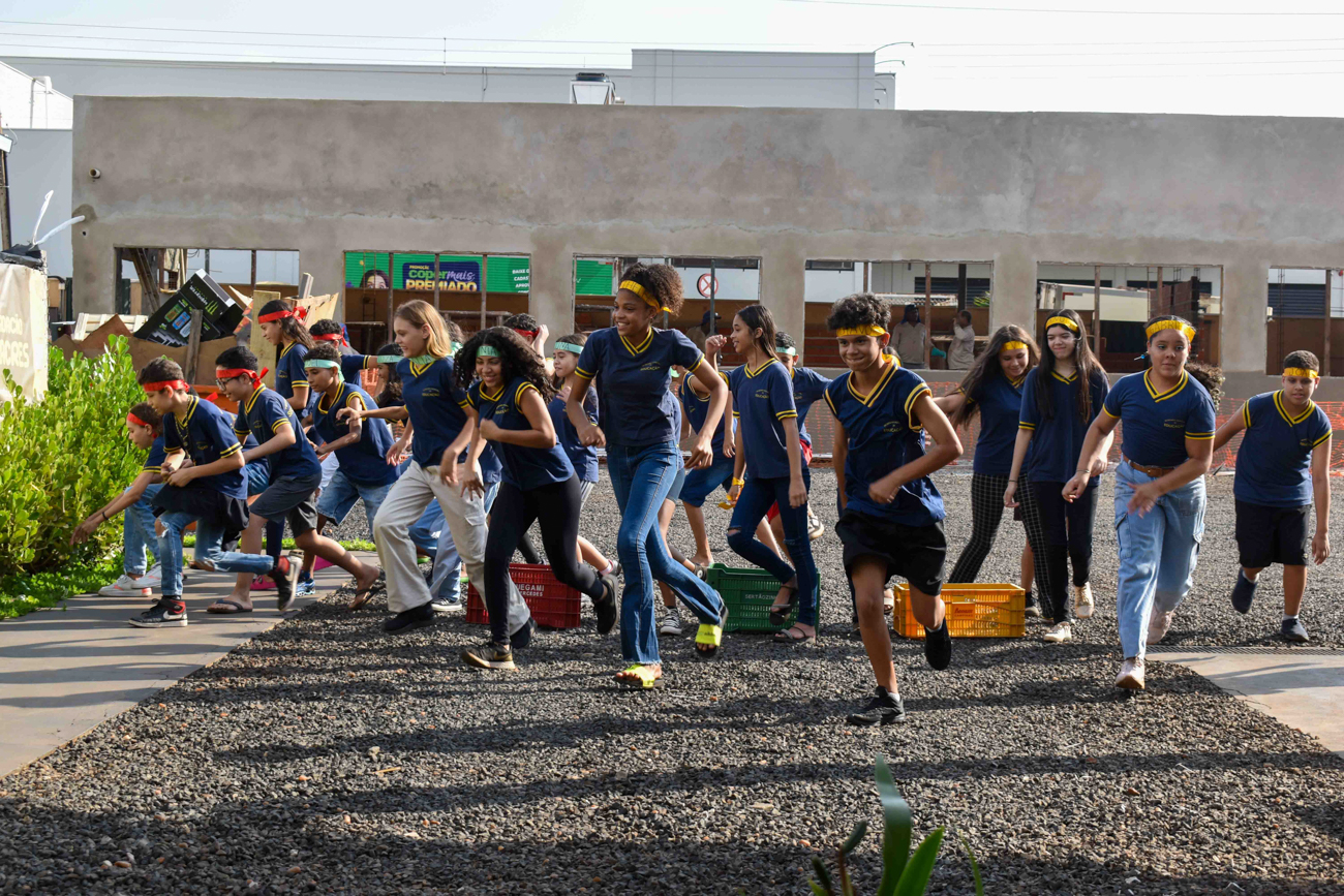 Alunos da escola Raul do Prado Vianna visitam a Biocoop e aprendem sobre reciclagem