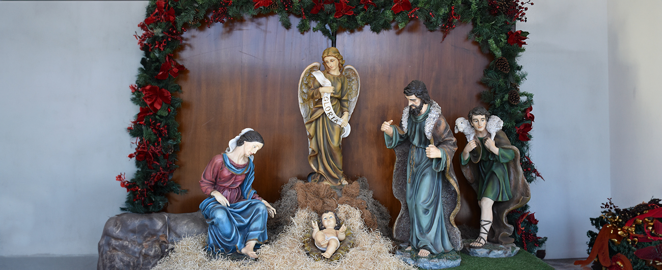 Colaboradores da Uname 1 e do Supermercado Copercana loja 1 receberam o Menino Jesus na Novena Empresarial de Natal