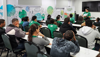 Alunos da APAE de Sertãozinho participam de atividades educativas do Programa Plantando o Futuro