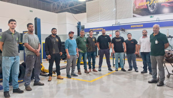 Colaboradores se capacitam na área automotiva