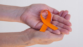 Agosto Laranja – Mês de conscientização da esclerose múltipla