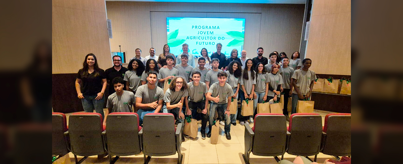 Formatura celebra a trajetória de 22 jovens no programa Jovem Agricultor do Futuro em Sertãozinho