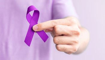 Fevereiro Roxo reforça a importância do acolhimento e do cuidado contínuo