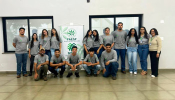 Copercana entrega uniformes aos alunos do Programa Jovem Empreendedor do Agro 