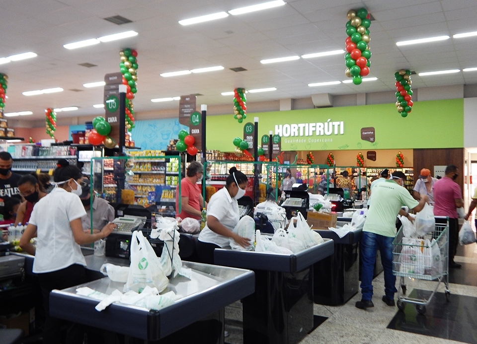 Supermercado Copercana reinaugura sua loja em Pontal