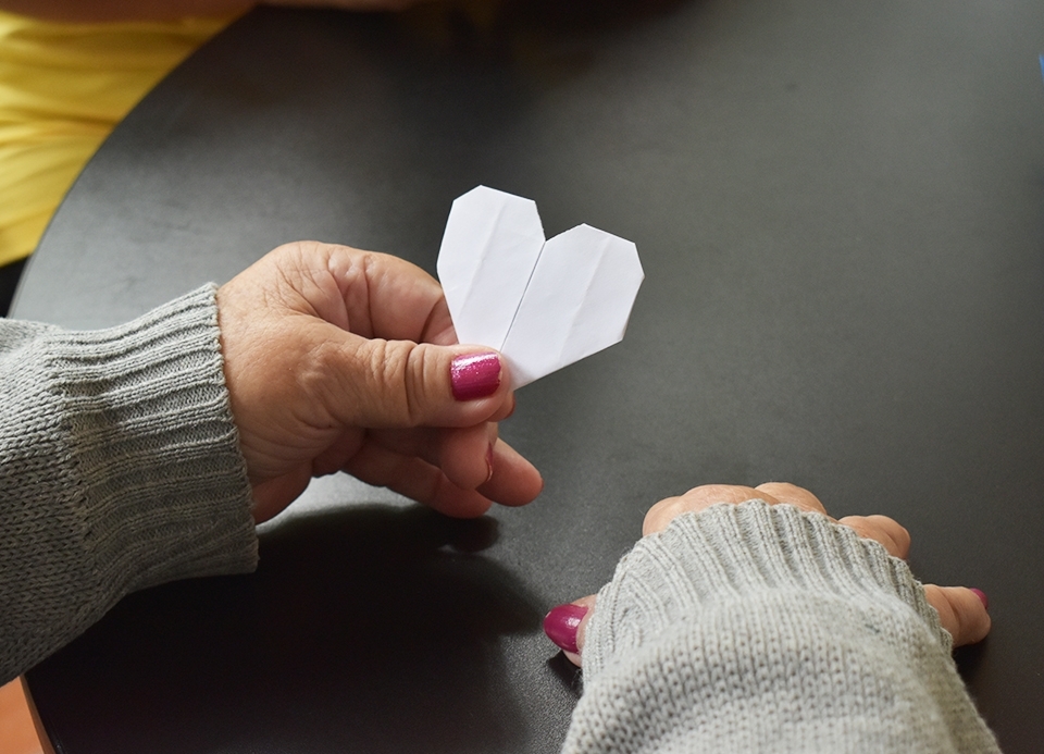 Biblioteca da Canaoeste recebe público da terceira idade para “Oficina de Origami: dobraduras em papel”