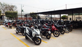 Um novo estacionamento para as motocicletas e bicicletas